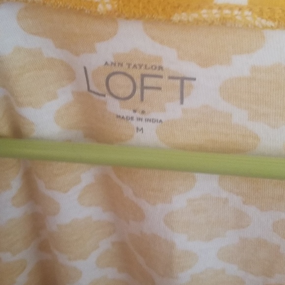 Ann Taylor Loft top - Picture 3 of 4